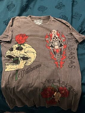 Valabasas Men's Gray Skull & Rose Graphic Short Sleeve Tee